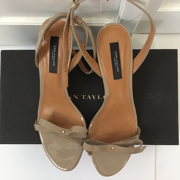 ANN TAYLOR Tan Iris Bow Kitten Sandal Size 8 - Picture 3 of 9